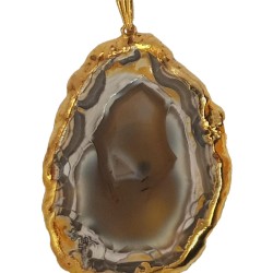 Brown agate pendant with gold coloured outline
