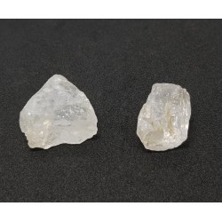 Raw quartz, piece